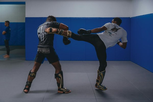 Unlocking Performance: The Benefits of Racing Fuel Tanks for Sport Bikes on UK Tracks